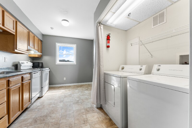 Building Photo - 527 Grant Ave