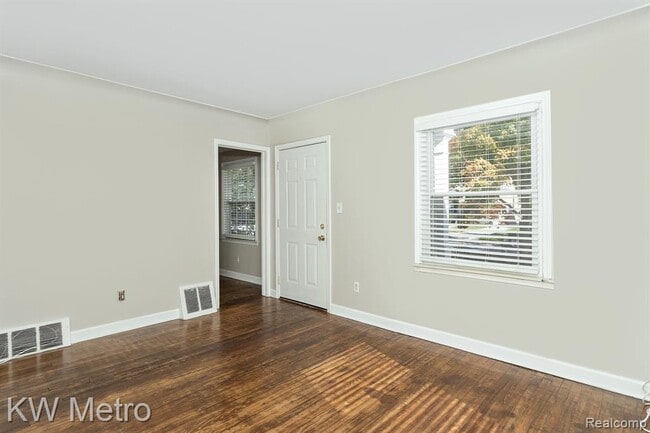 Building Photo - 1907 N Connecticut Ave