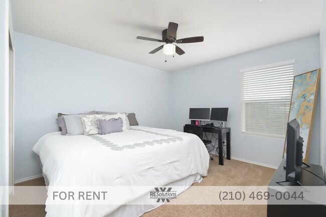 Building Photo - 2019 4-Bedroom Home | 2,106 Sq Ft | Fenced Yard | 2-Car Garage | Pet Friendly | Near Lackland & 1604