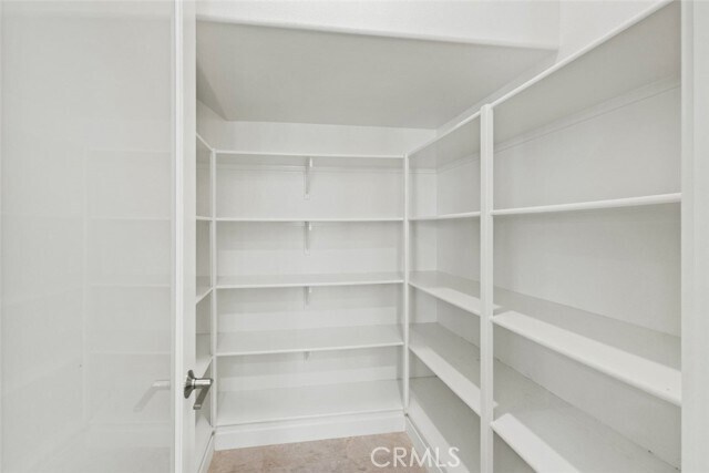 Building Photo - 814 Beacon