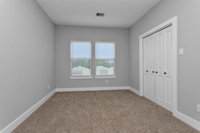 Building Photo - 6918A Dumble St