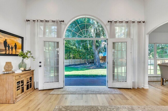 Building Photo - Gorgeously Updated 4 Bed/3.5 Bath in Tranquilla Hall - Buckhead