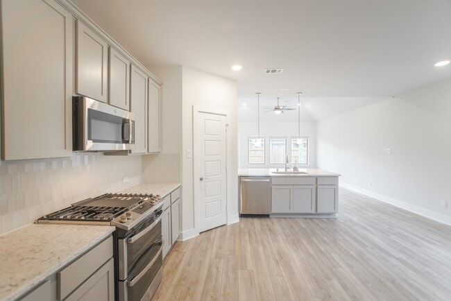 Building Photo - 10614 Whitejacket