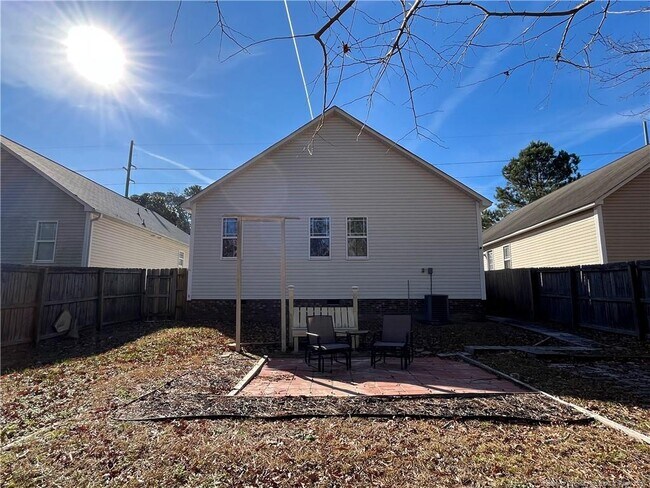 Building Photo - 323 Tokay Dr