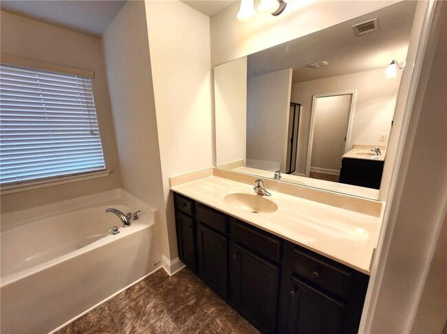 Building Photo - 2763 Misty Ivy Dr