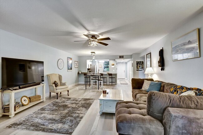 Building Photo - 107 Pinehurst Dr