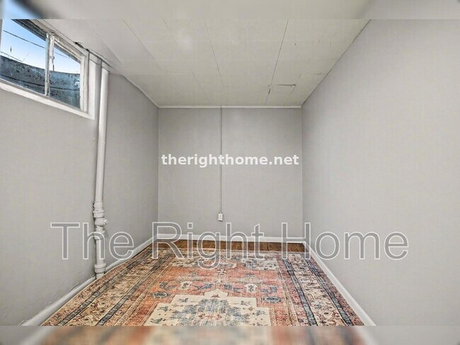 Building Photo - 1606 Cole Creek Dr