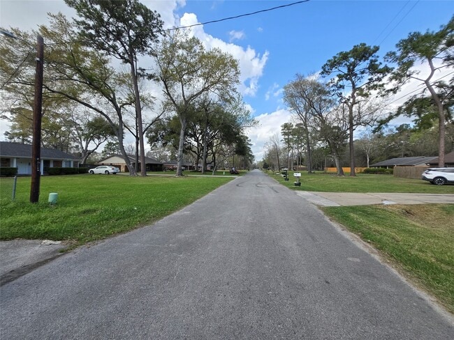 Building Photo - 24312 Carlton Rd