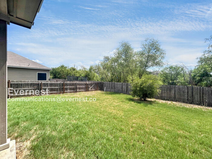 Building Photo - 3510 Penta Fields