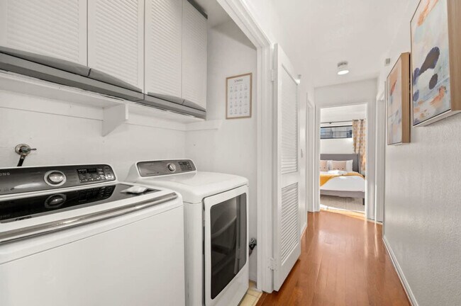 Building Photo - 1240 Grand Ave