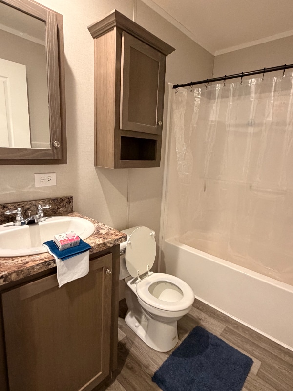 Building Photo - 197 Parker Lake Dr