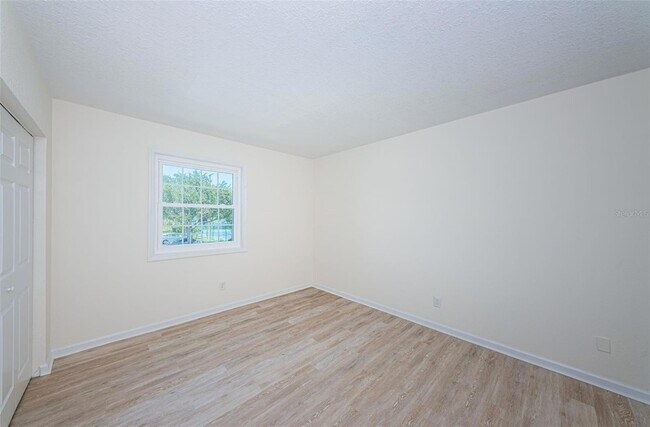 Building Photo - 251 Pompano Dr SE