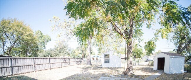 Building Photo - 4113 Glenhaven Dr