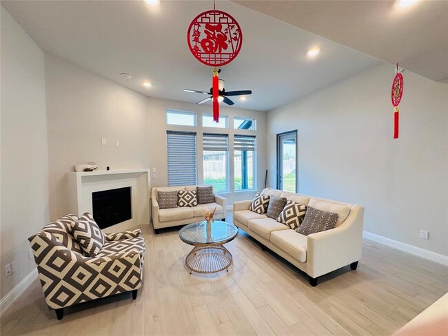 Building Photo - 15331 Leal Rancho Ct