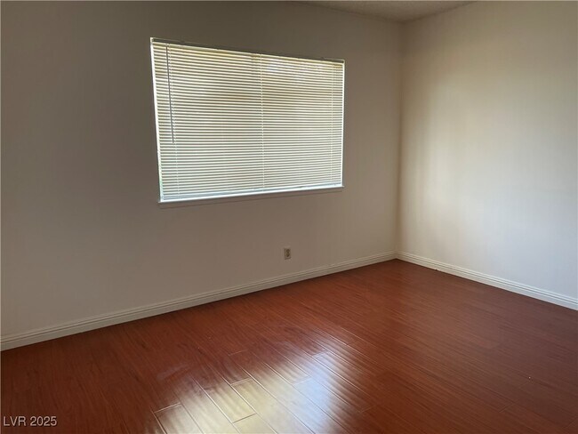 Building Photo - 6168 Meadow View Ln