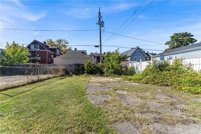 Building Photo - 414 E 147th St