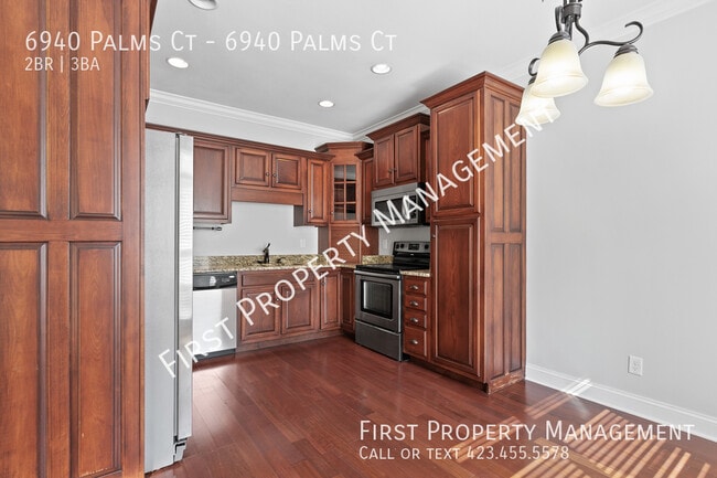 Building Photo - 6940 Palms Ct
