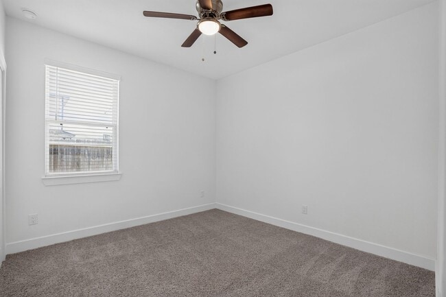 Building Photo - Beautiful 3-Bedroom Home with Open Floor Plan, Washer & Dryer Included in Conroe