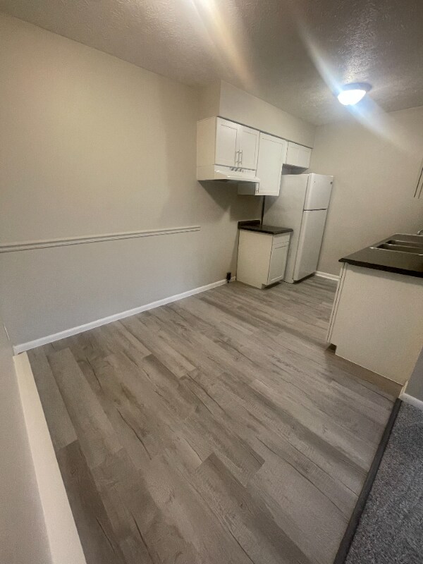 Building Photo - 7300 Sunset Strip Ave NW