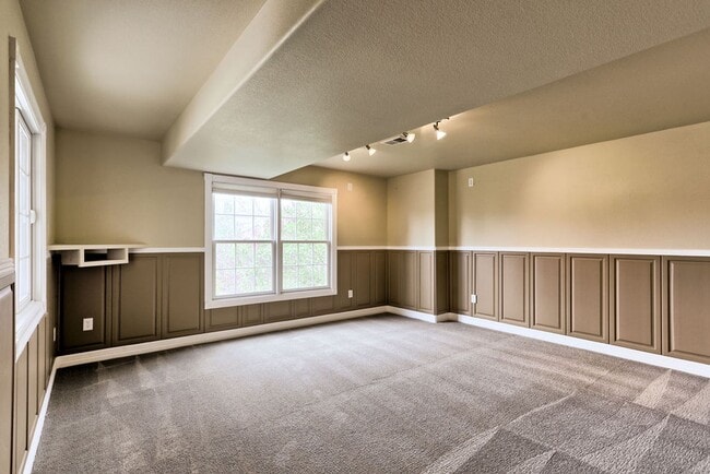 Building Photo - 4 Bedroom 3 Bath Ranch in Greeley
