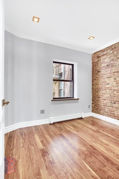 Building Photo - 939 Second Ave (49th & 50th), #2