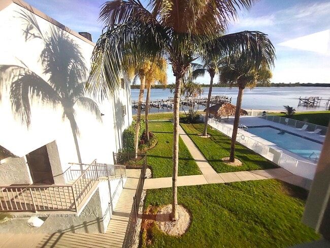 Building Photo - 1300 Seaway Dr