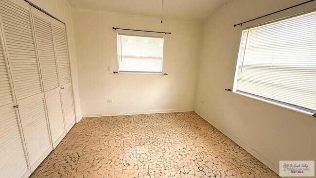 Building Photo - 1111 Rosemond Ct