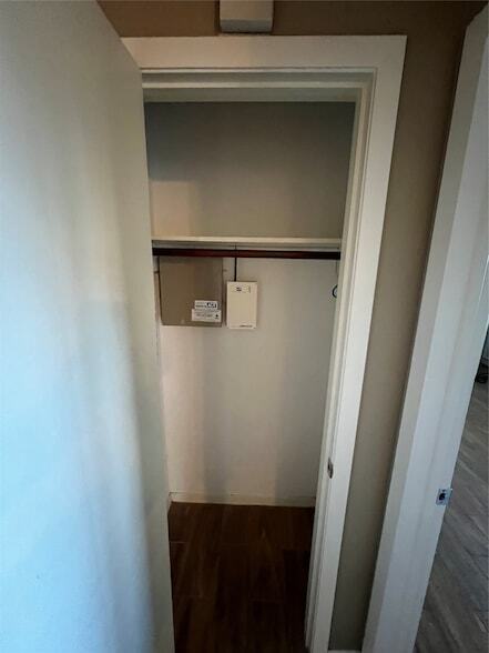 Building Photo - 6010 Hoover St