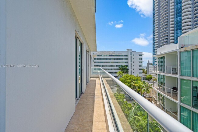 Building Photo - 6362 Collins Ave