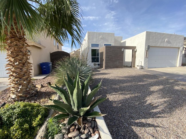 Building Photo - 12564 Western Gull Dr