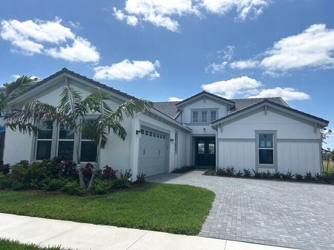 Building Photo - 15192 Wildwood Cir