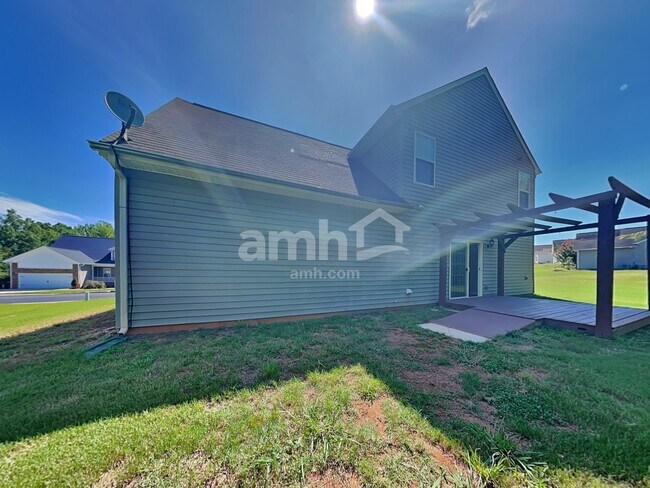 Building Photo - 720 Waterbrook Ln