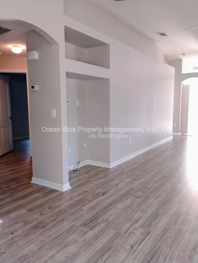 Building Photo - 18200 Cypress Bay Pkwy