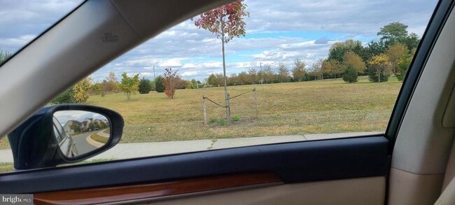 Building Photo - 1047 Wickersham Wy