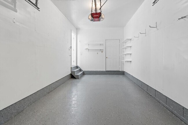 Building Photo - Beautifully Renovated Townhome in The Ridings at Brookside – Macungie