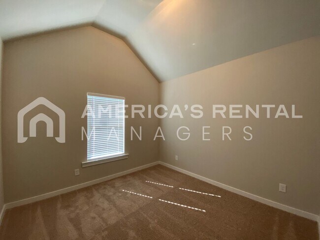 Building Photo - Home for Rent in Thorsby! Available NOW!!