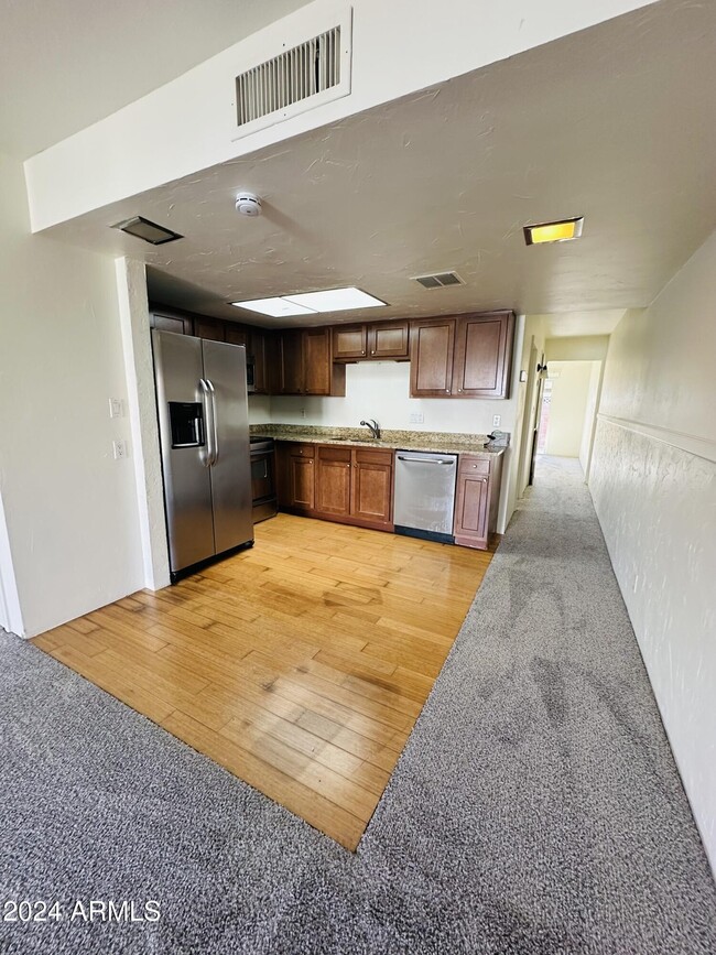 Building Photo - 6818 N 35th Ave