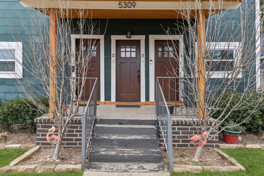 Building Photo - 5309 East Side Ave