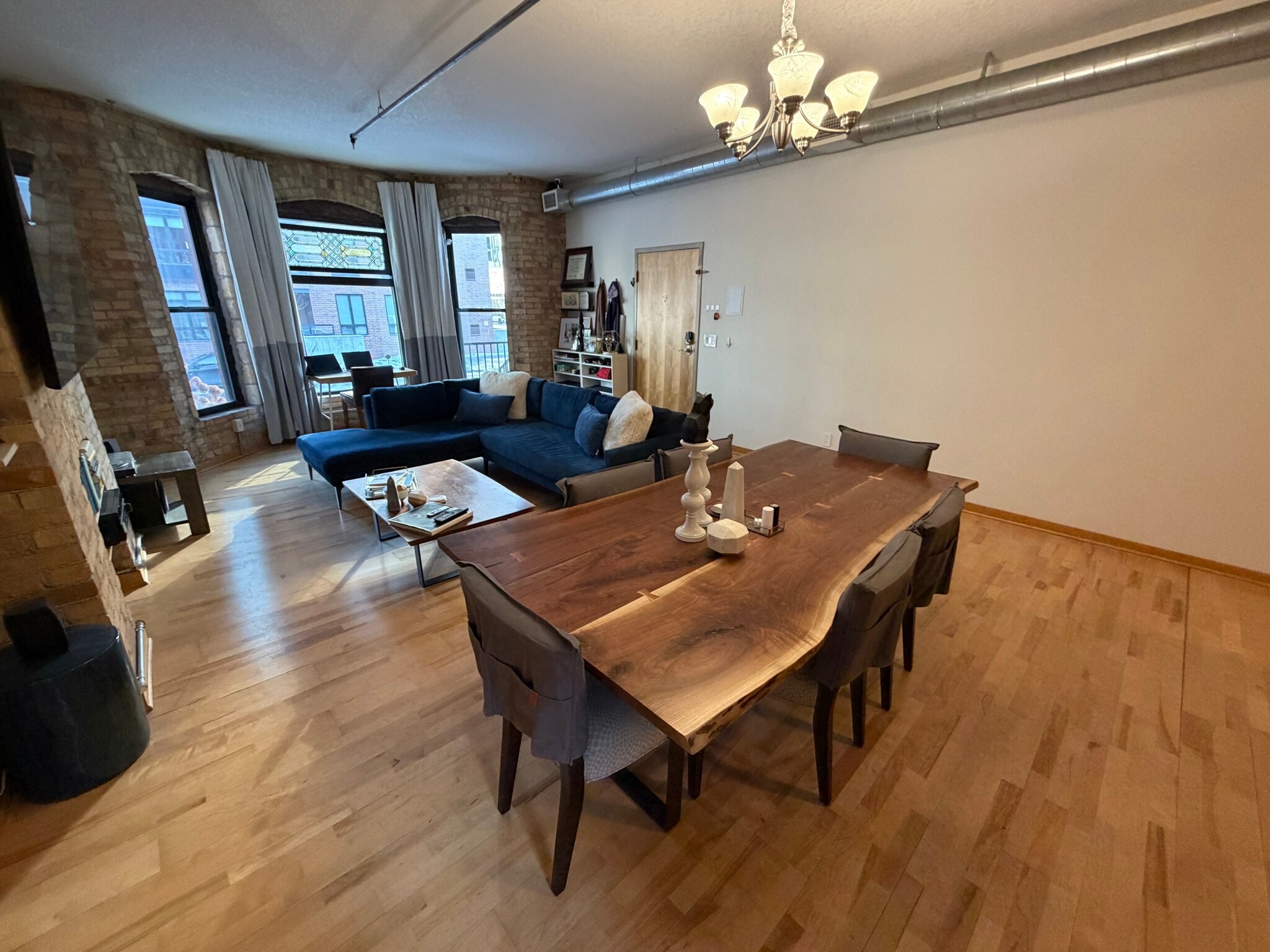 Building Photo - 523 S 9th St