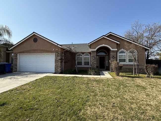 Primary Photo - Spacious and Beautiful 4 bedroom luxury ho...