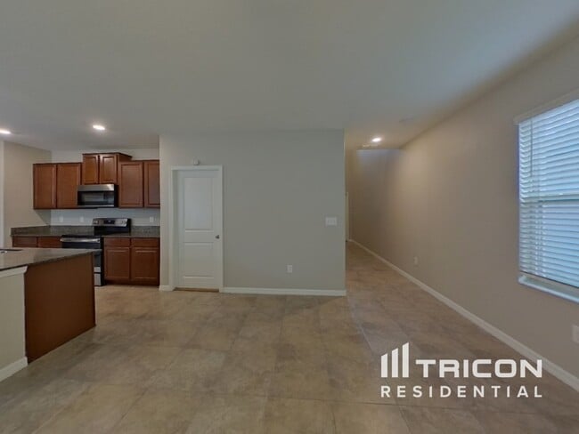 Building Photo - 10015 RoseMary Leaf Ln