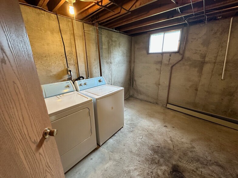 Building Photo - 814 Shannon Ln