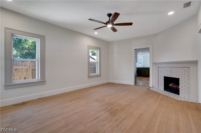 Building Photo - 4058 39th Ave N