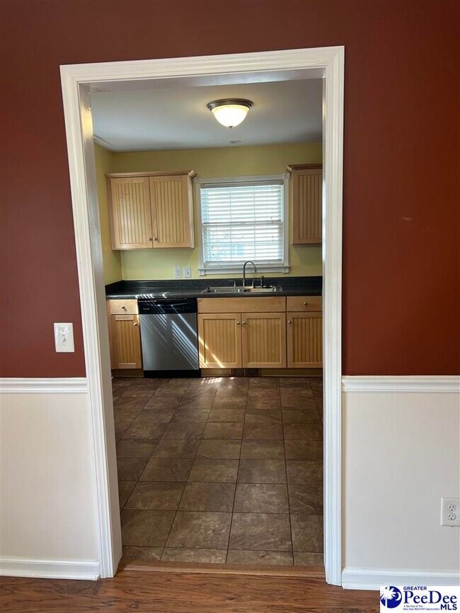 Building Photo - 3044 Trent Dr