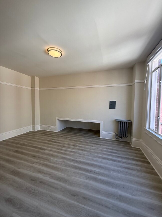 Building Photo - 422 Ellis St