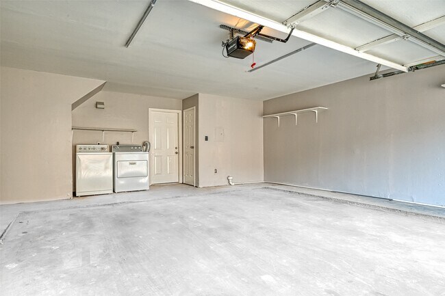 Building Photo - 6701 Sands Point Dr