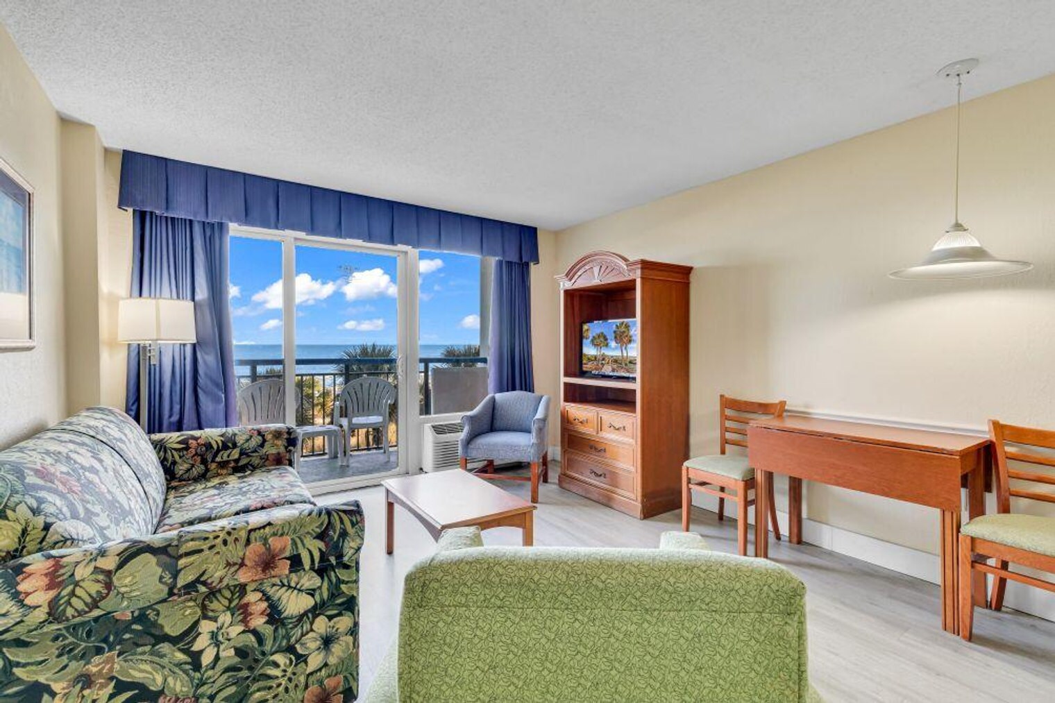 Building Photo - 2300 N Ocean Blvd