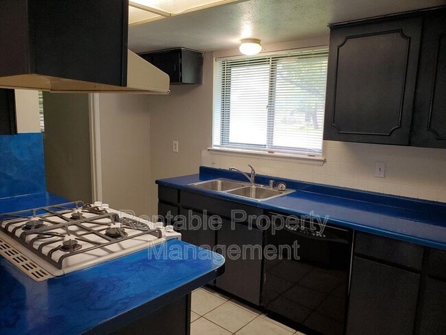 Building Photo - 3017 Abston Dr