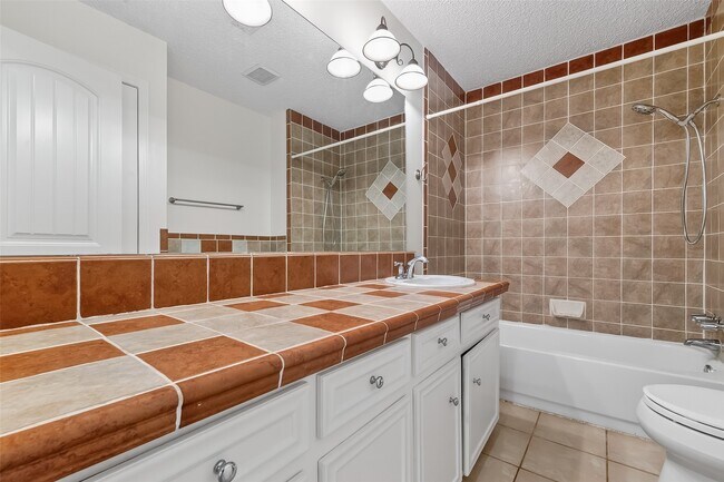 Building Photo - 9538 Ravensworth Dr