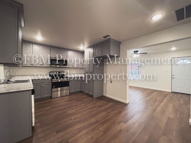 Building Photo - 207 Kirksey St